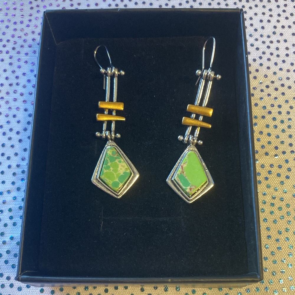 Vintage Geometric Earrings - Picture 3 of 7